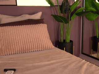 Live webcam model ellediane on Soda Cams