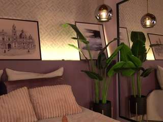 ellediane Live Webcam on CamSoda