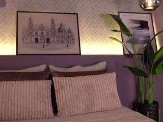 ellediane Live Webcam on CamSoda