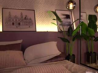 ellediane Live Webcam on CamSoda