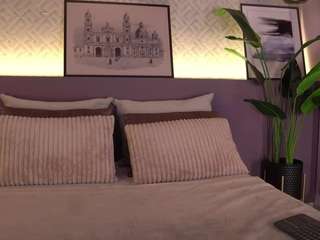 ellediane Live Webcam on CamSoda