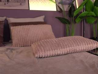 ellediane Live Webcam on CamSoda