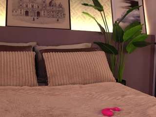 Elle Diane 👑 live cam