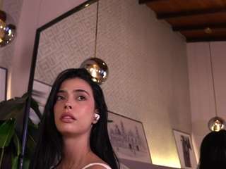 Elle Diane 👑 live cam