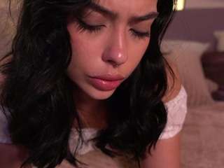 Elle Diane live cam