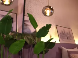 Elle Diane 👑's Live Sex Cam Show