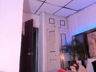  sofia-waltonx1 chat room