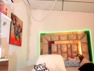 sofia-waltonx1 Young-adult live webcam