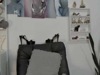 AlanisMorgan live cam preview
