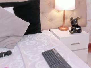 madelynngray's CamSoda show and profile