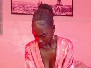 annyroy's CamSoda show and profile