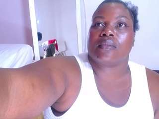 bigblackmilff1's CamSoda show and profile