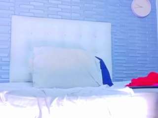 bigblackmilff1 live webcam show
