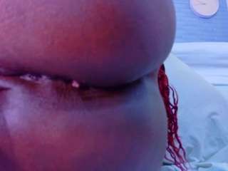 bigblackmilff1 live webcam show