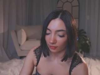 le modèle amyarmstrong est en webcam porno dans un show sur le site camsoda, il possède les tags suivants: amateur,ass,tease,student,spanking,solo,robe,pussy,natural,moaning,lush,living room,lingerie,handjob,foot-fetish,flashing,fingers,feet,erotic-dance,control