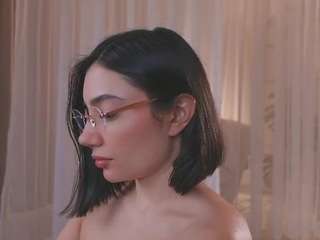 Amy Armstrong live cam preview