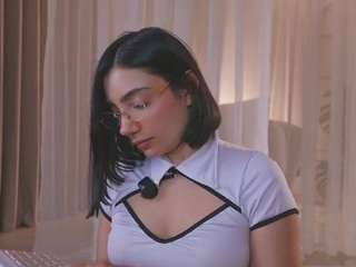 Amy Armstrong live cam preview