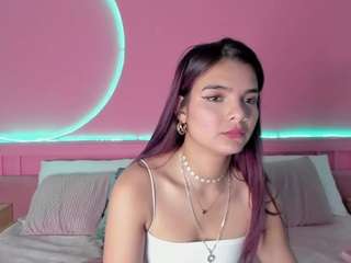 Naked And Petite camsoda emyliesander