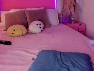 emyliesander Live Webcam on CamSoda