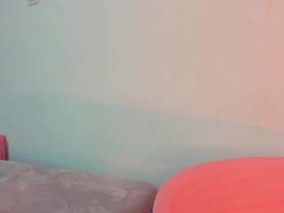 Emylie sexy body
