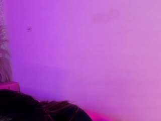 Emylie sexy body