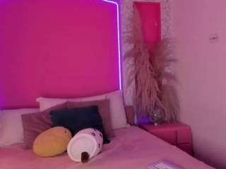 emyliesander Live Webcam on CamSoda