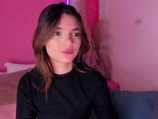 Emylie sexy body