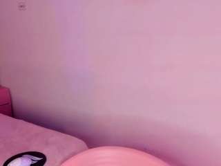 Emylie sexy body
