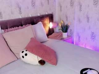 emyliesander Live Webcam on CamSoda