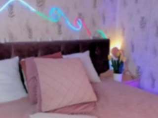 emyliesander's CamSoda show and profile