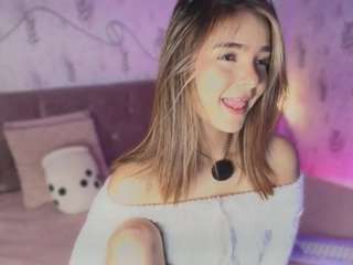 emyliesander Live Webcam on CamSoda