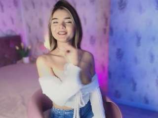 emyliesander Live Webcam on CamSoda