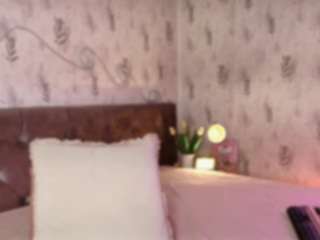 Emylie sexy body live thumbnail
