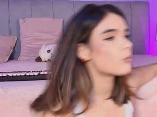 Emylie sexy body