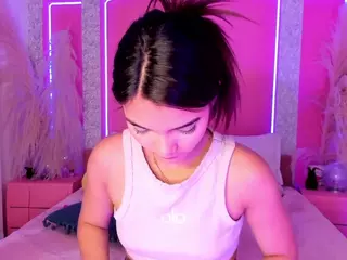 Emylie sexy body's Live Sex Cam Show