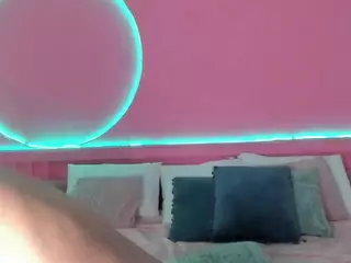 Emylie sexy body's Live Sex Cam Show