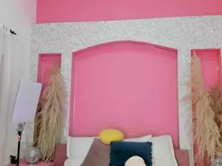 Emylie sexy body's Live Sex Cam Show