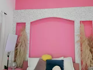 Emylie sexy body's Live Sex Cam Show