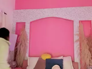 Emylie sexy body's Live Sex Cam Show