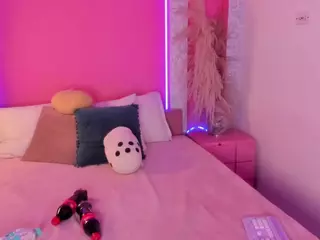 Emylie sexy body's Live Sex Cam Show