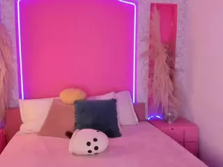 Emylie sexy body's Live Sex Cam Show
