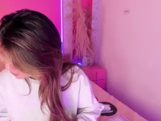 Emylie sexy body's Live Sex Cam Show
