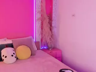 Emylie sexy body's Live Sex Cam Show