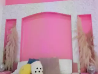 Emylie sexy body's Live Sex Cam Show