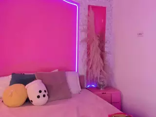 Emylie sexy body's Live Sex Cam Show
