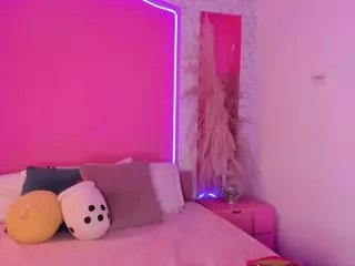 Emylie sexy body's Live Sex Cam Show