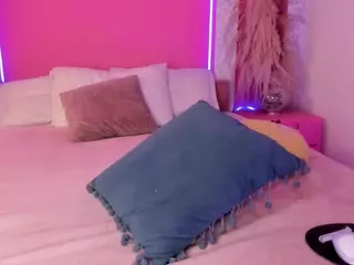 Emylie sexy body's Live Sex Cam Show