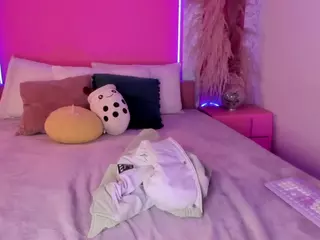 Emylie sexy body's Live Sex Cam Show
