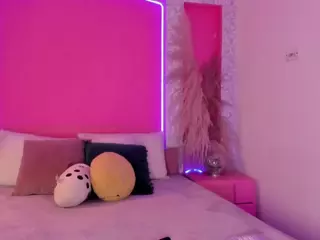 Emylie sexy body's Live Sex Cam Show