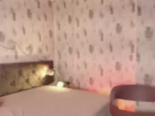 Emylie sexy body